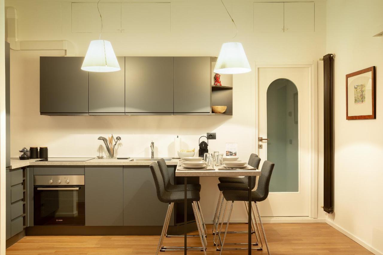 Hl Apartment - Darsena, Navigli Milano, Via Torino Esterno foto