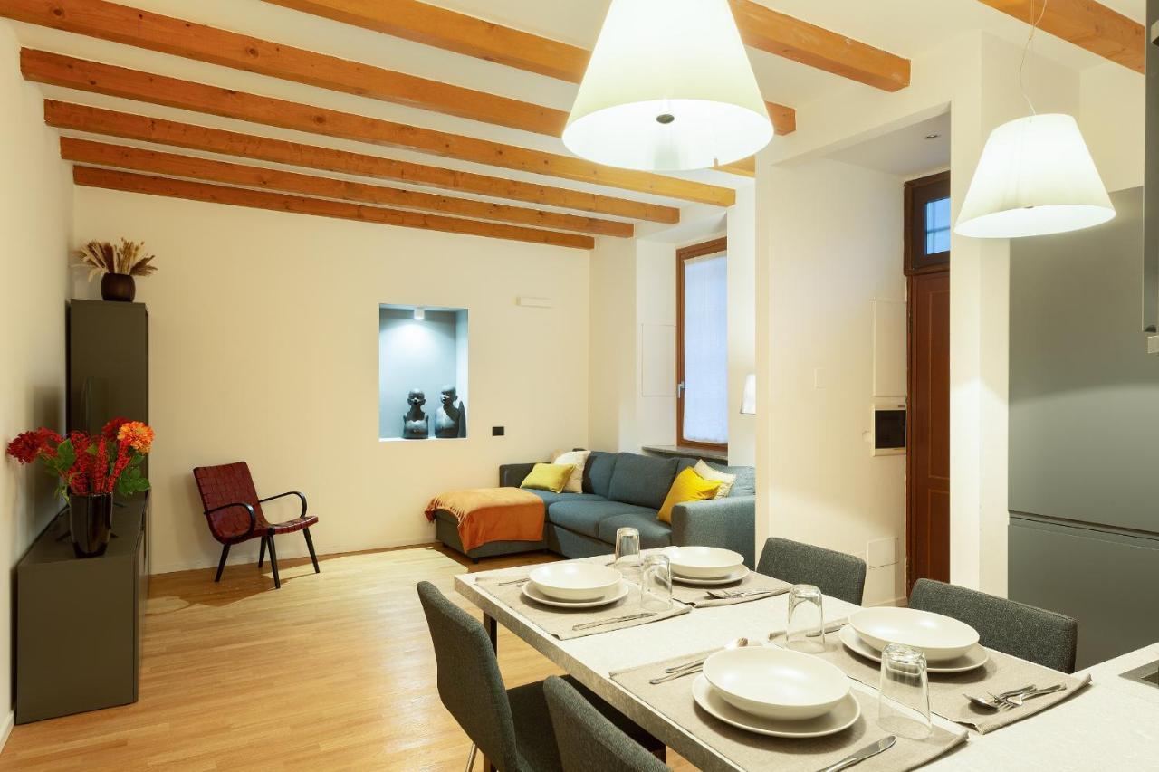 Hl Apartment - Darsena, Navigli Milano, Via Torino Esterno foto